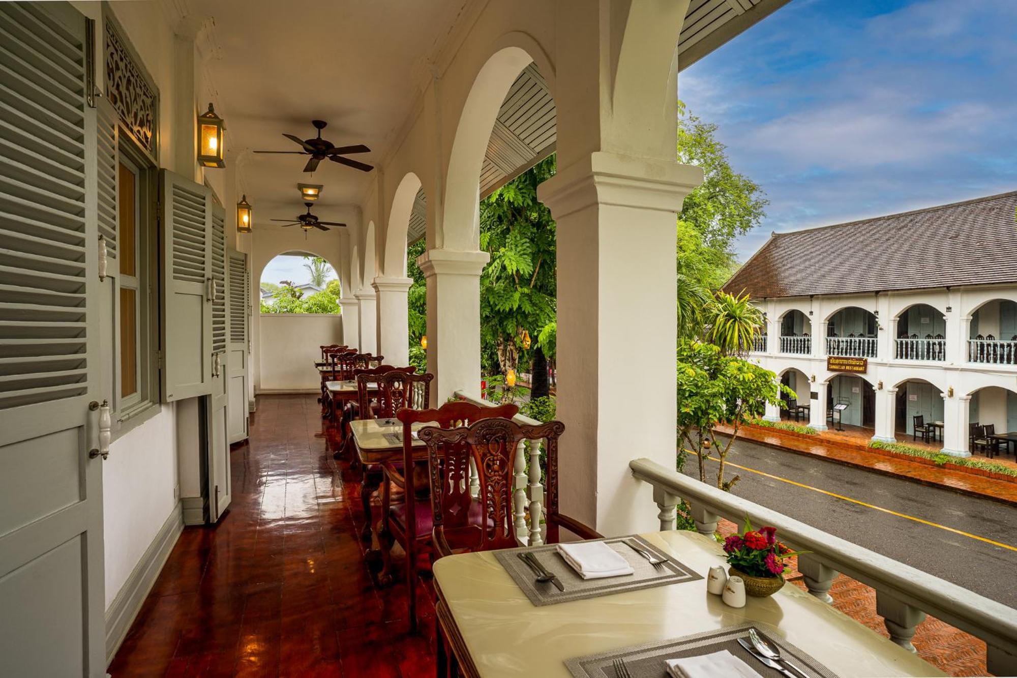 Villa Santi Hotel Луангпхабанг Экстерьер фото